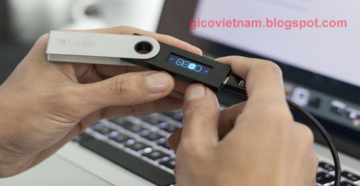 Nhập mã PIN 4 số cho Ledger Nano S